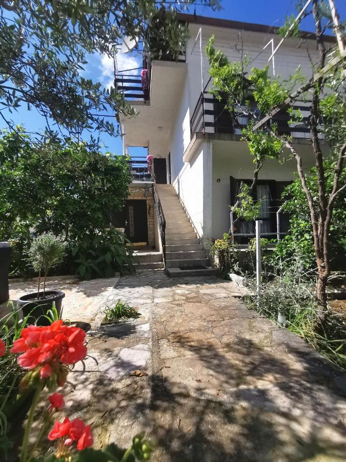 Apartments Milenko Vodice Exterior foto