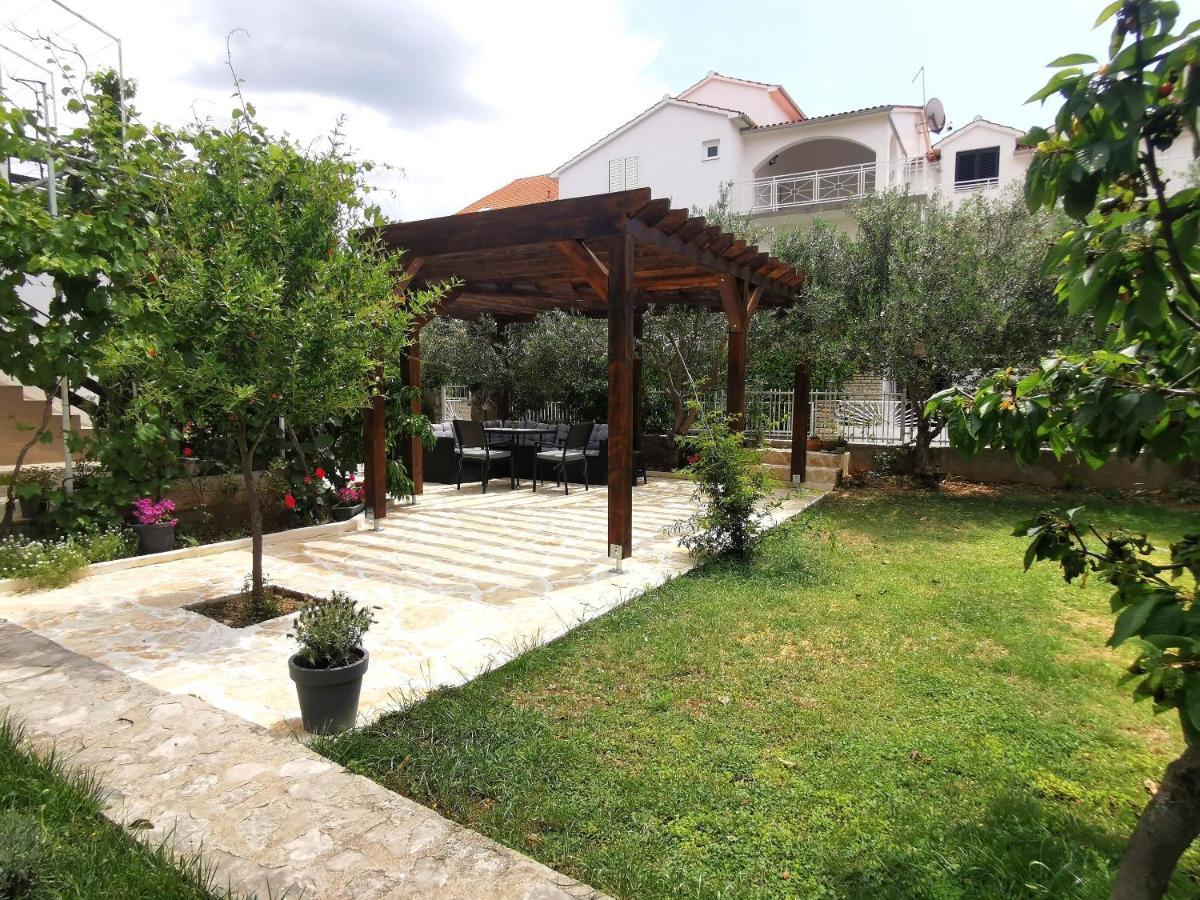 Apartments Milenko Vodice Exterior foto